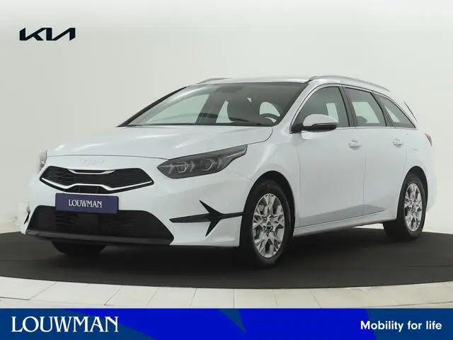 Photo 1 : Kia Ceed 2024 Petrol