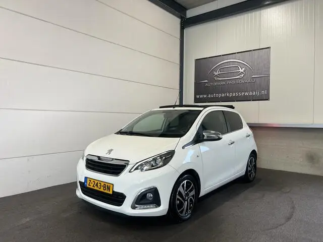 Photo 1 : Peugeot 108 2015 Petrol