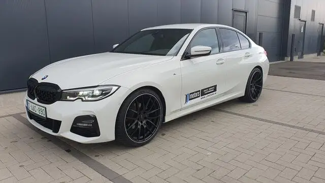 Photo 1 : Bmw Serie 3 2019 Essence