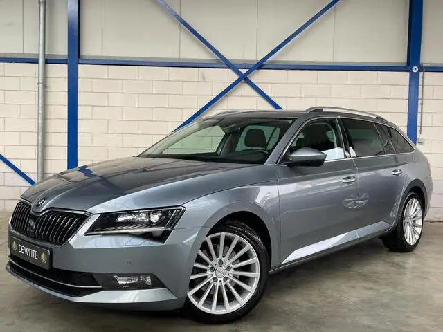 Photo 1 : Skoda Superb 2016 Essence