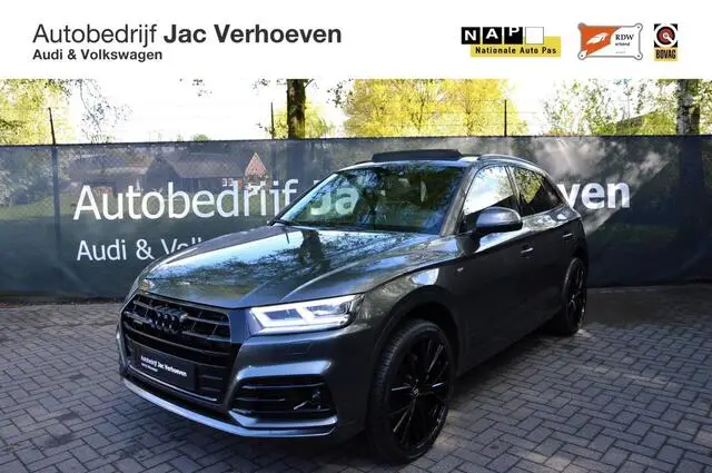 Photo 1 : Audi Q5 2021 Hybride