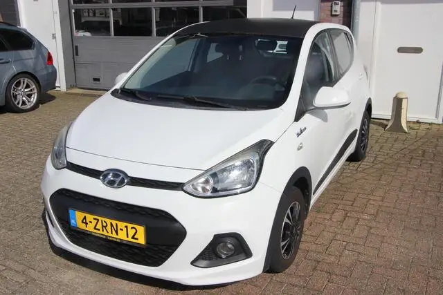 Photo 1 : Hyundai I10 2015 Petrol