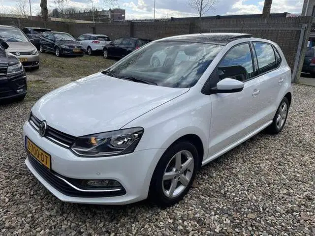 Photo 1 : Volkswagen Polo 2017 Petrol