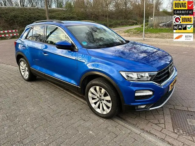 Photo 1 : Volkswagen T-roc 2021 Essence