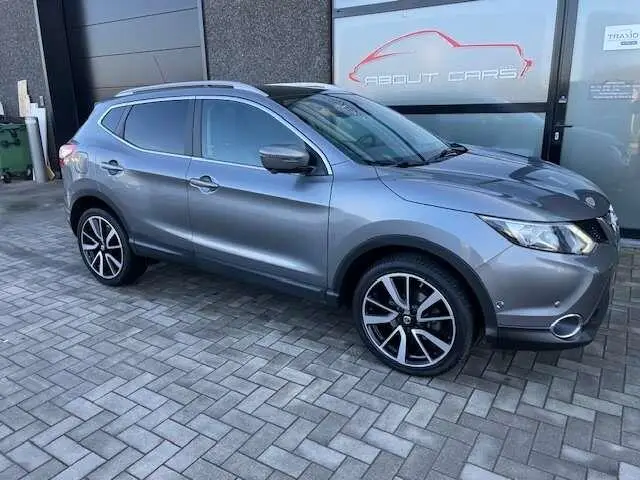 Photo 1 : Nissan Qashqai 2017 Petrol