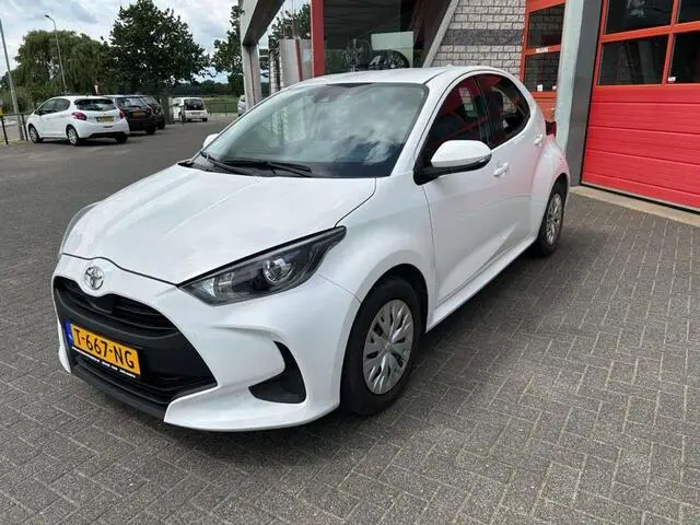 Photo 1 : Toyota Yaris 2021 Essence