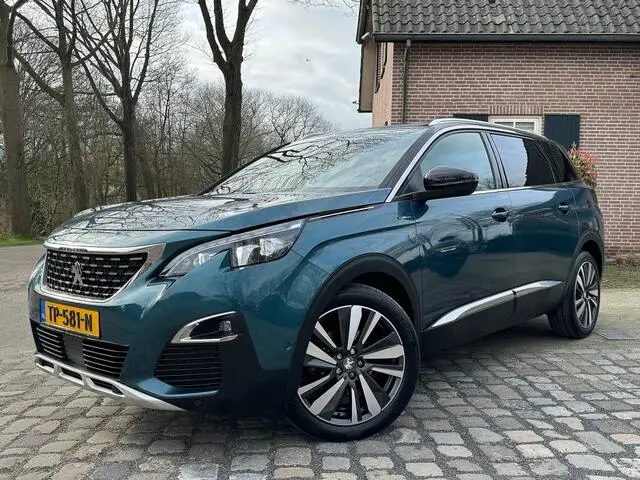 Photo 1 : Peugeot 5008 2018 Petrol