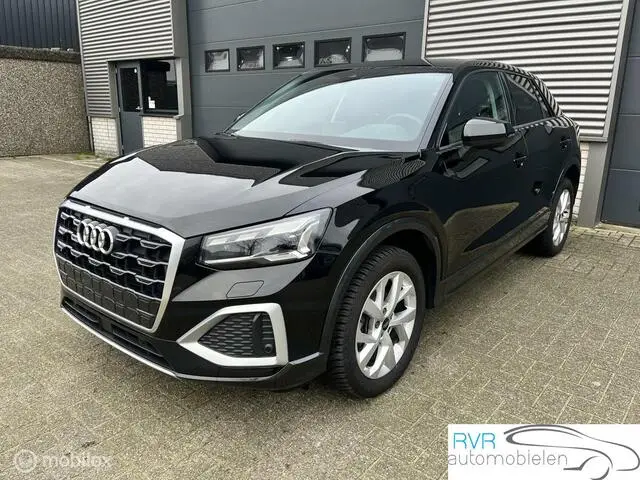 Photo 1 : Audi Q2 2023 Petrol