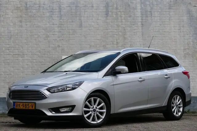 Photo 1 : Ford Focus 2017 Petrol