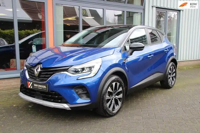 Photo 1 : Renault Captur 2022 Essence