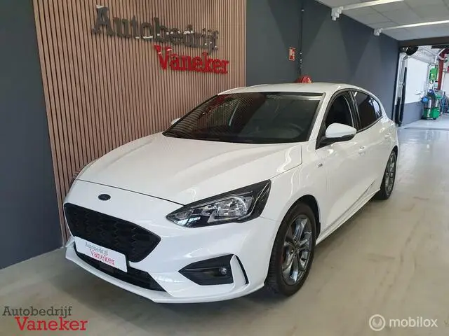 Photo 1 : Ford Focus 2019 Petrol