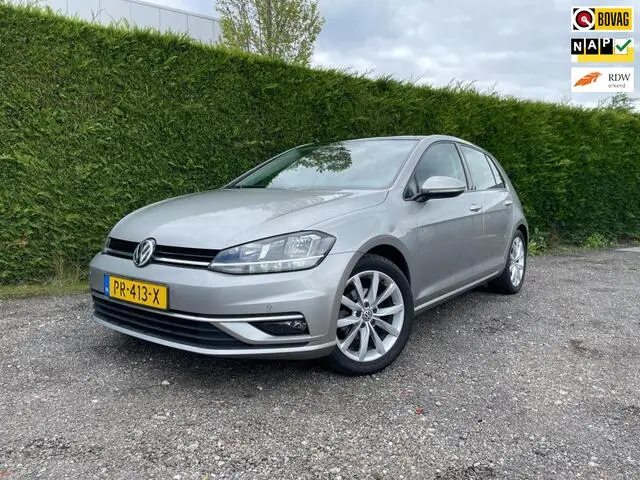 Photo 1 : Volkswagen Golf 2017 Petrol