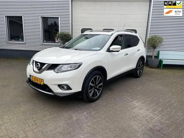 Photo 1 : Nissan X-trail 2017 Petrol