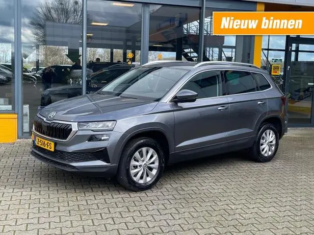 Photo 1 : Skoda Karoq 2023 Essence