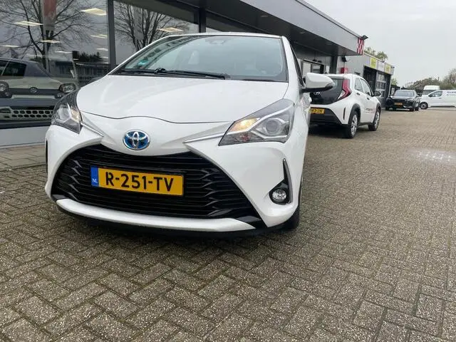 Photo 1 : Toyota Yaris 2018 Hybride