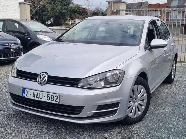 Photo 1 : Volkswagen Golf 2016 Petrol