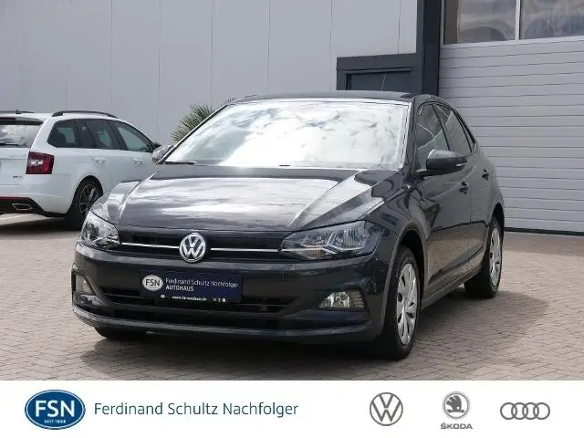 Photo 1 : Volkswagen Polo 2018 Petrol