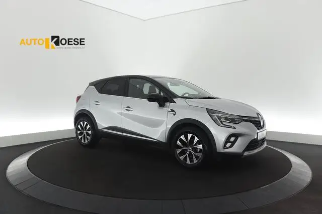 Photo 1 : Renault Captur 2023 Essence