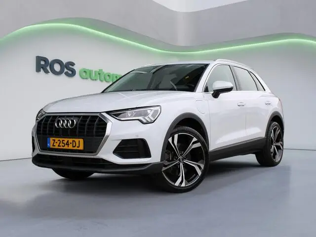 Photo 1 : Audi Q3 2021 Hybrid