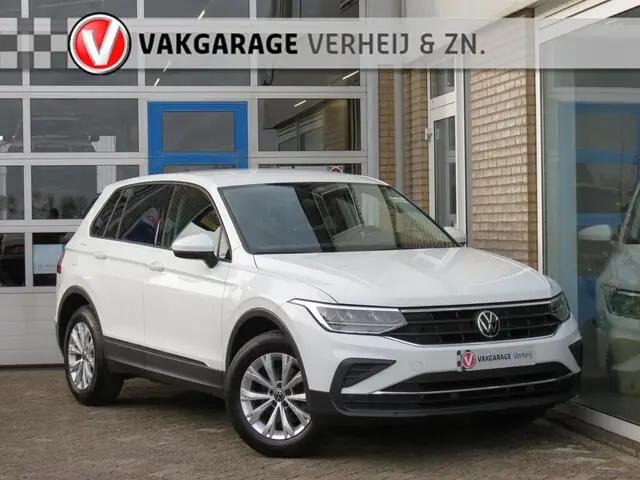 Photo 1 : Volkswagen Tiguan 2020 Essence