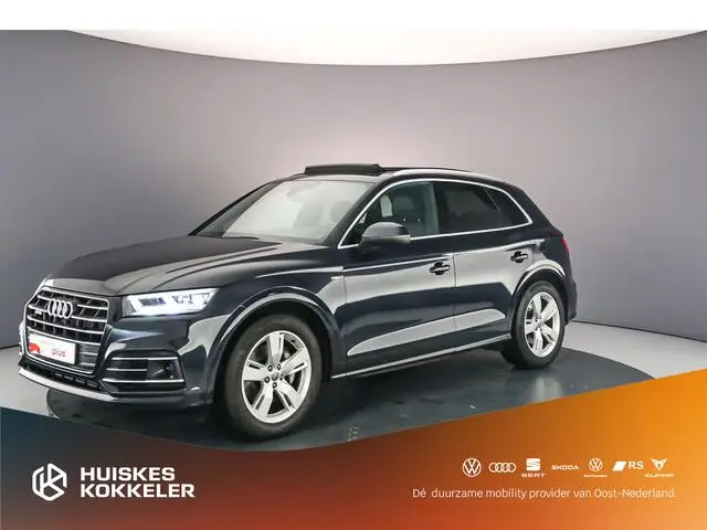 Photo 1 : Audi Q5 2020 Hybride