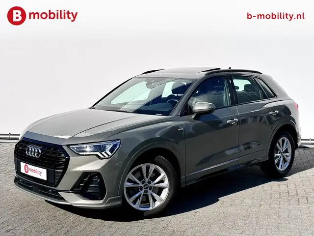 Photo 1 : Audi Q3 2020 Petrol