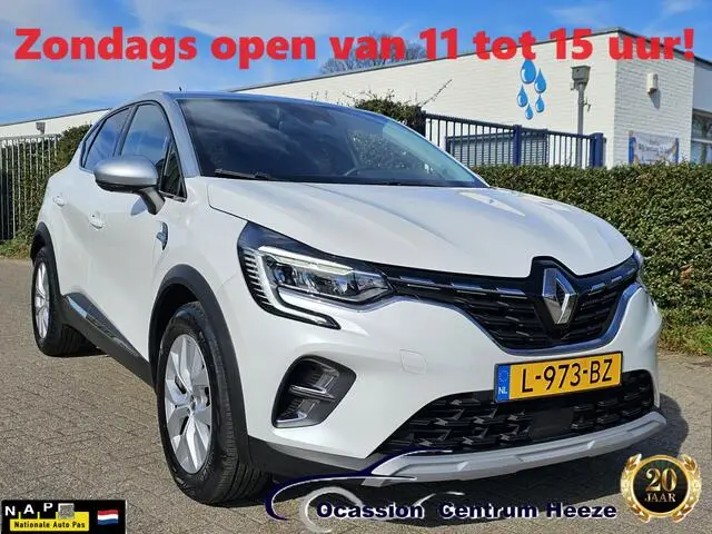 Photo 1 : Renault Captur 2021 Essence