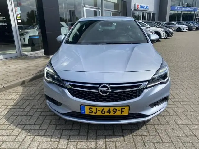 Photo 1 : Opel Astra 2017 Petrol