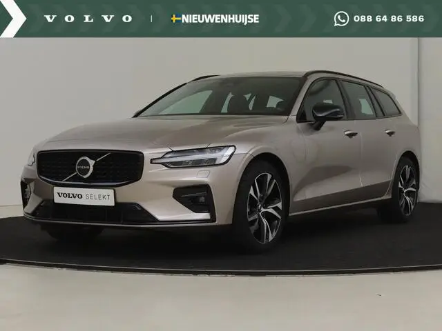 Photo 1 : Volvo V60 2023 Essence