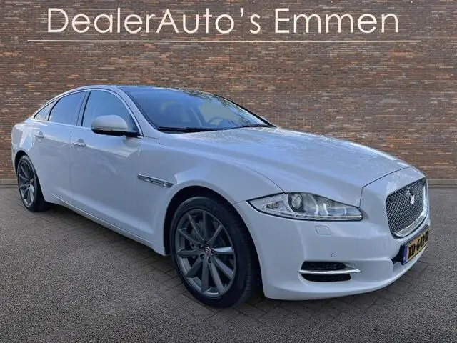 Photo 1 : Jaguar Xj 2015 Essence