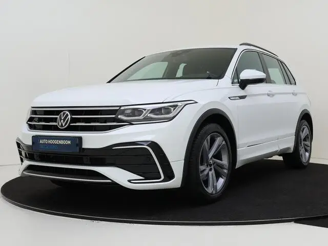 Photo 1 : Volkswagen Tiguan 2021 Essence