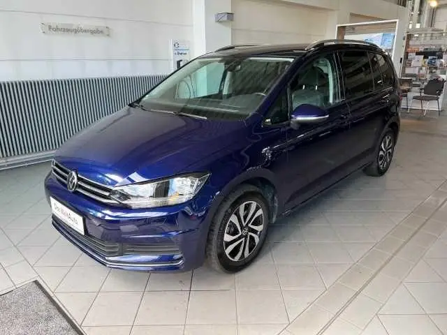 Photo 1 : Volkswagen Touran 2021 Essence