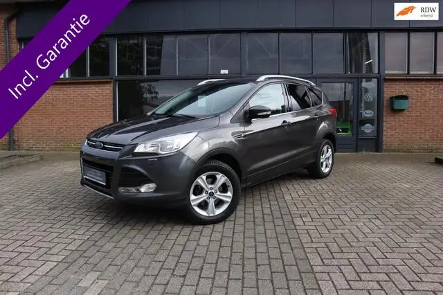 Photo 1 : Ford Kuga 2016 Essence