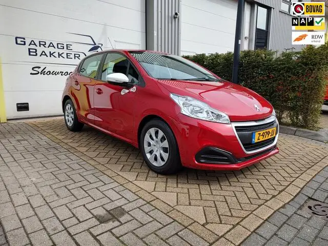 Photo 1 : Peugeot 208 2017 Petrol