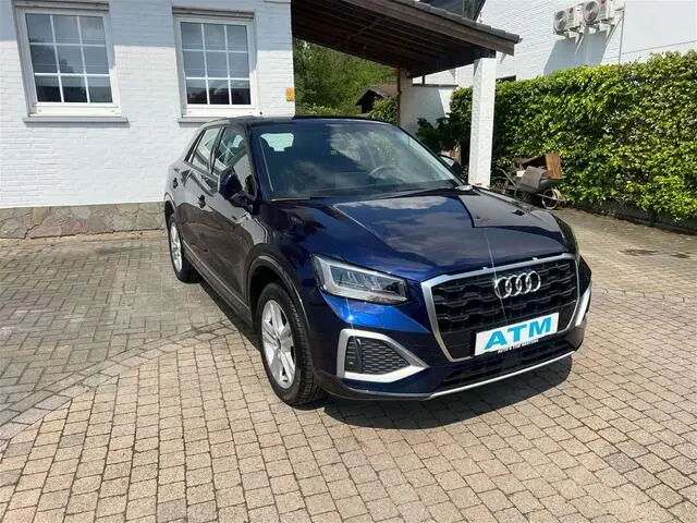 Photo 1 : Audi Q2 2022 Essence