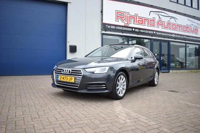 Photo 1 : Audi A4 2016 Petrol