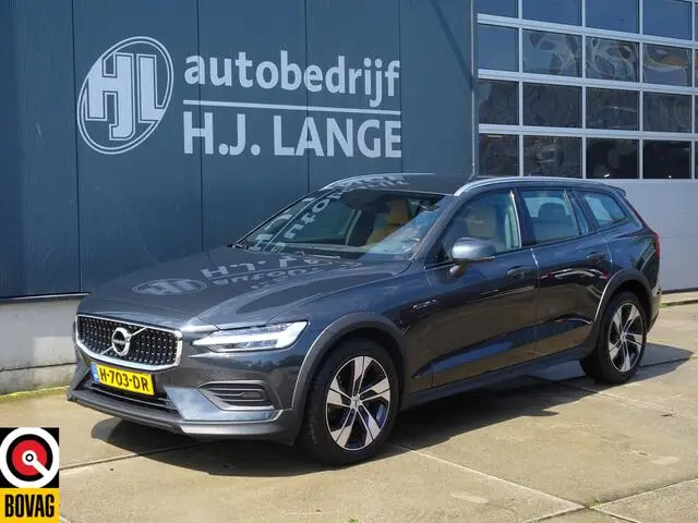 Photo 1 : Volvo V60 2020 Essence