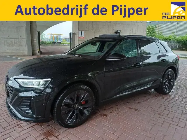 Photo 1 : Audi Q8 2023 Électrique