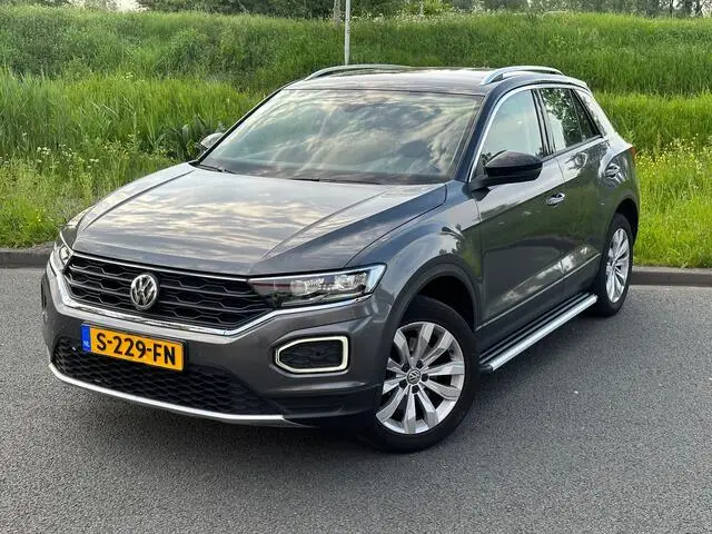 Photo 1 : Volkswagen T-roc 2018 Petrol