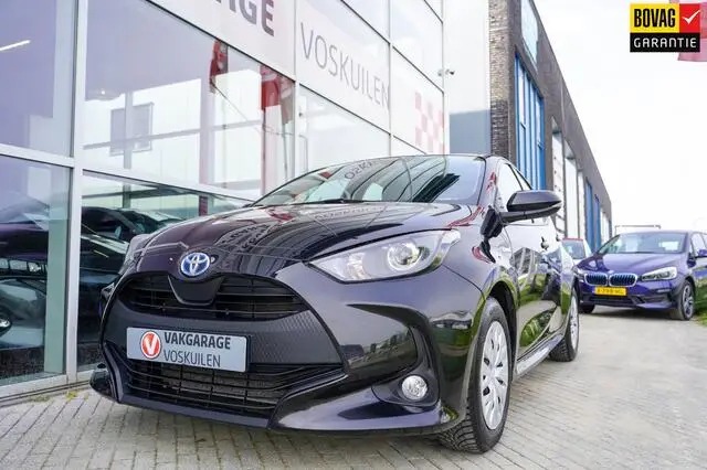 Photo 1 : Toyota Yaris 2021 Hybrid