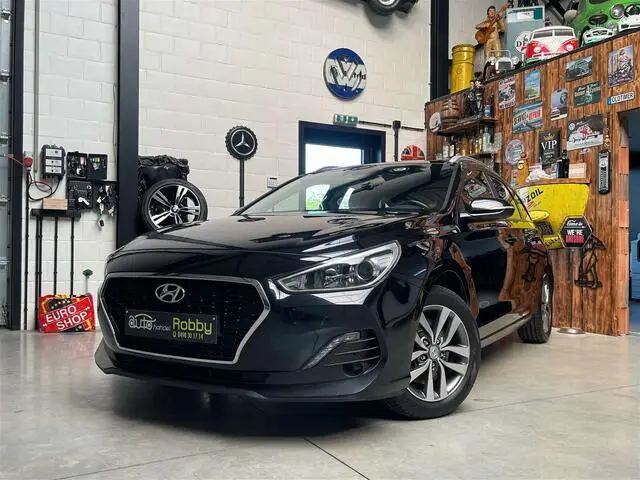 Photo 1 : Hyundai I30 2019 Petrol