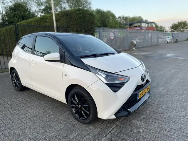 Photo 1 : Toyota Aygo 2018 Petrol