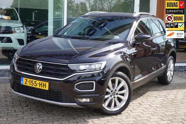 Photo 1 : Volkswagen T-roc 2021 Essence