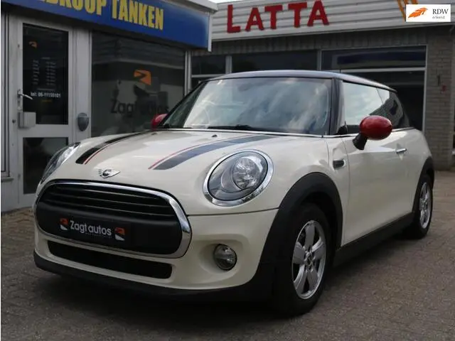 Photo 1 : Mini One 2015 Petrol