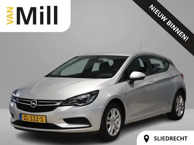 Photo 1 : Opel Astra 2019 Petrol