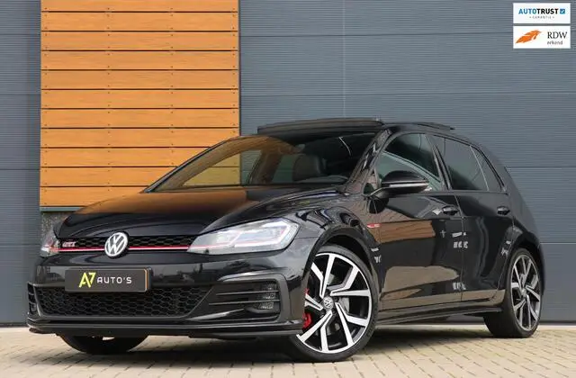 Photo 1 : Volkswagen Golf 2019 Essence