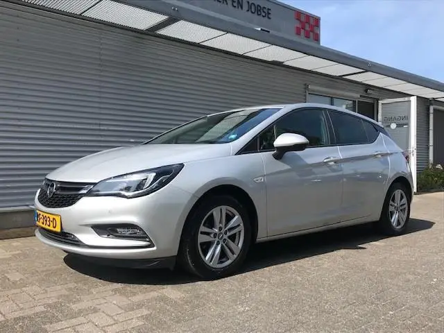 Photo 1 : Opel Astra 2017 Essence