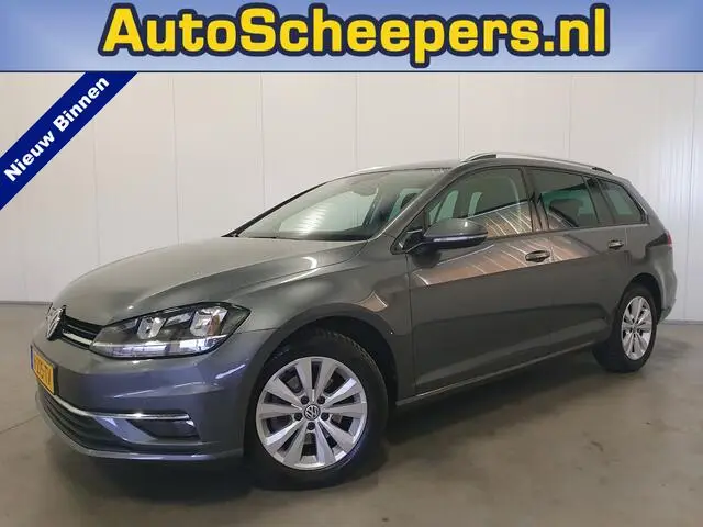 Photo 1 : Volkswagen Golf 2020 Essence