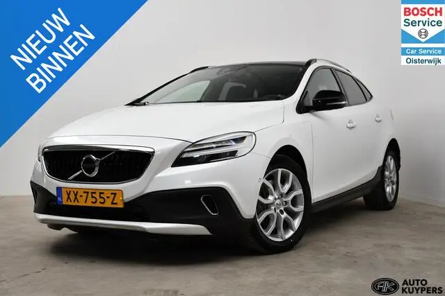 Photo 1 : Volvo V40 2019 Petrol