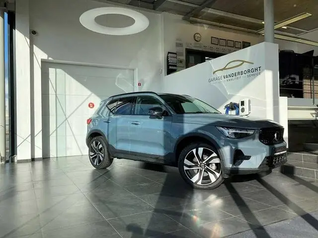 Photo 1 : Volvo Xc40 2023 Petrol